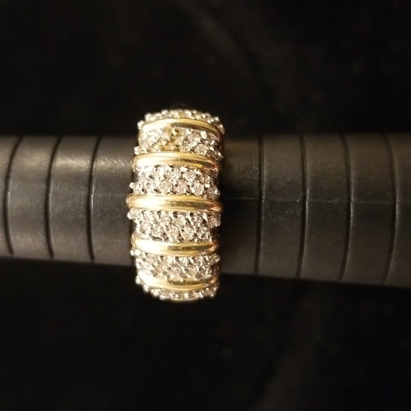 Jewelry - 10k Diamond ring